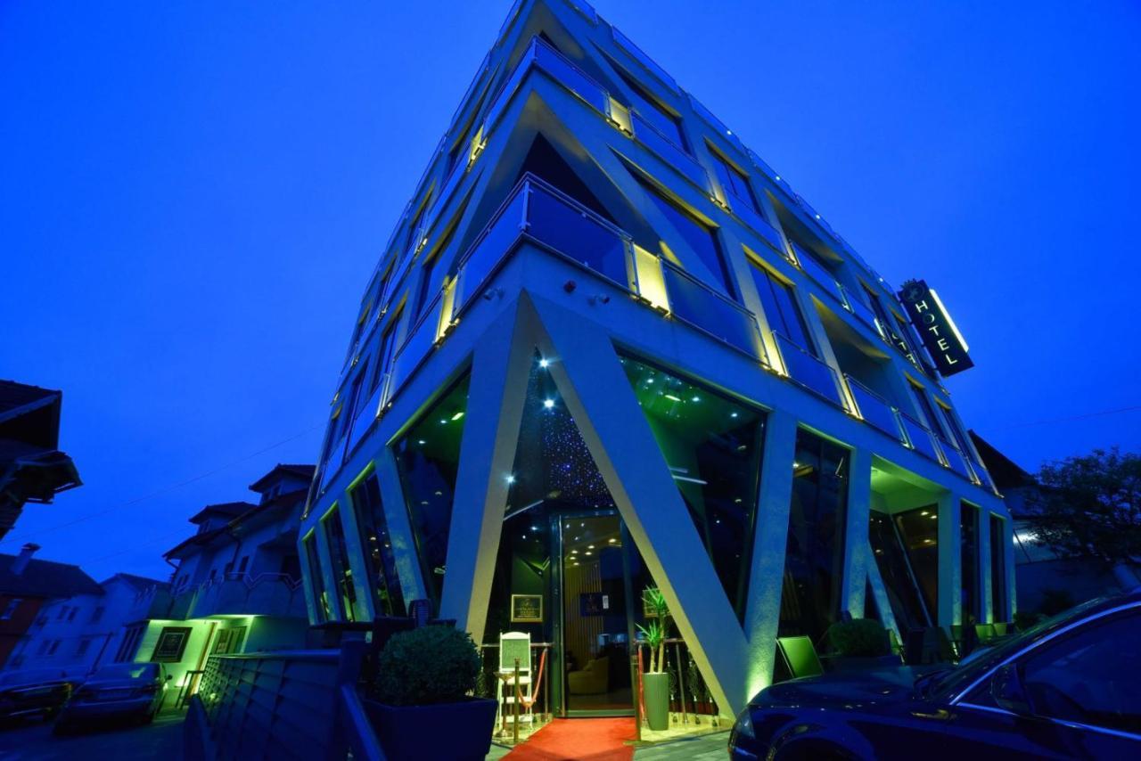 Hotel Palace Velika Kladusa Exteriér fotografie